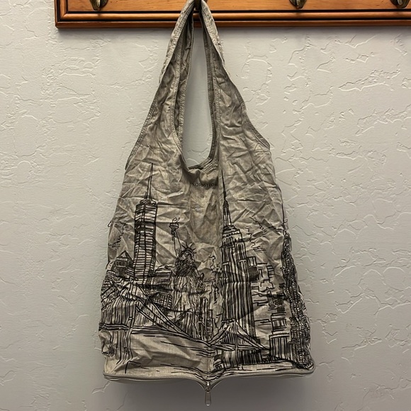 Nordstrom Tote Bag NWT Cityscape Silver Travel Fold Zip Up Packable Reusable - Picture 7 of 16